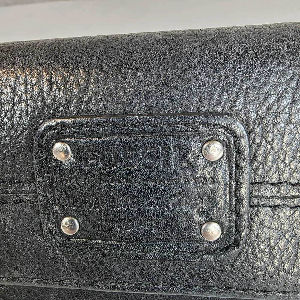 Fossil long live